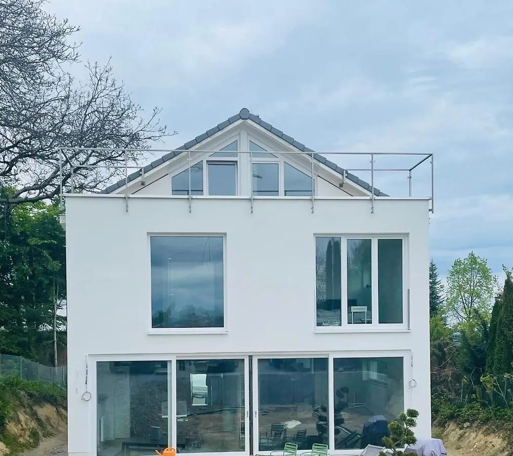 Ammersee Haus In Haus,Wunderschoene Designerferienwohung Mit Garten Diessen am Ammersee Germany